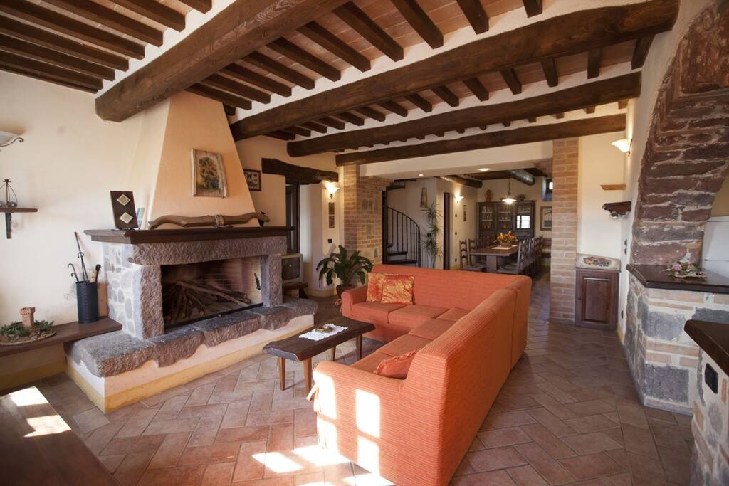 Sala con camino