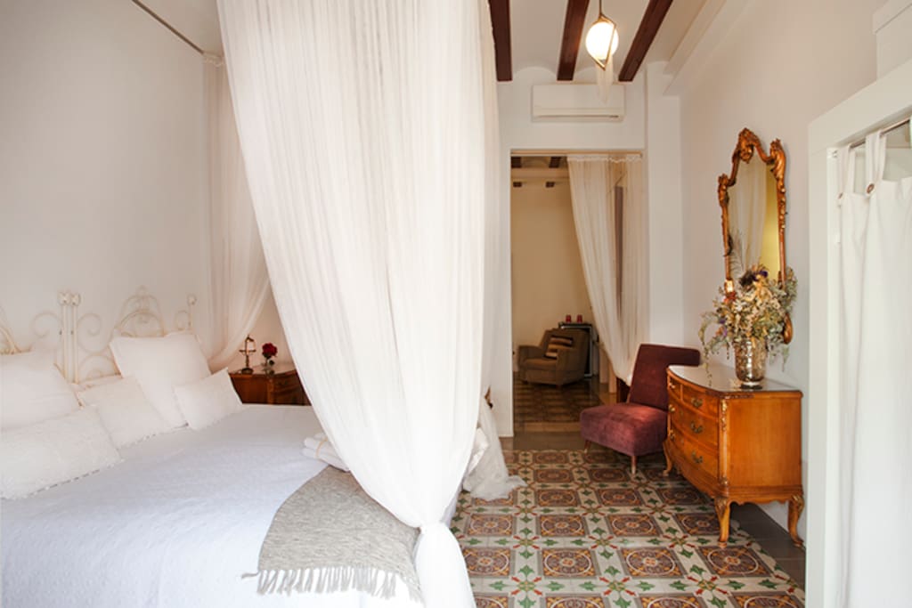 Modernist suite