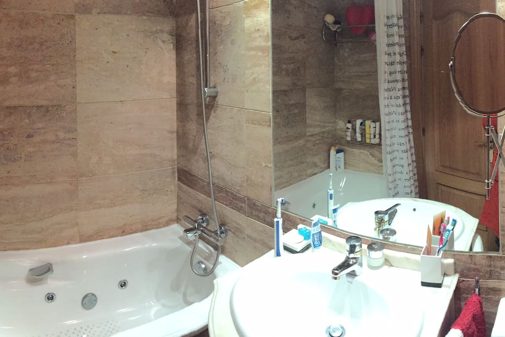Baño integrado en la habitación principal