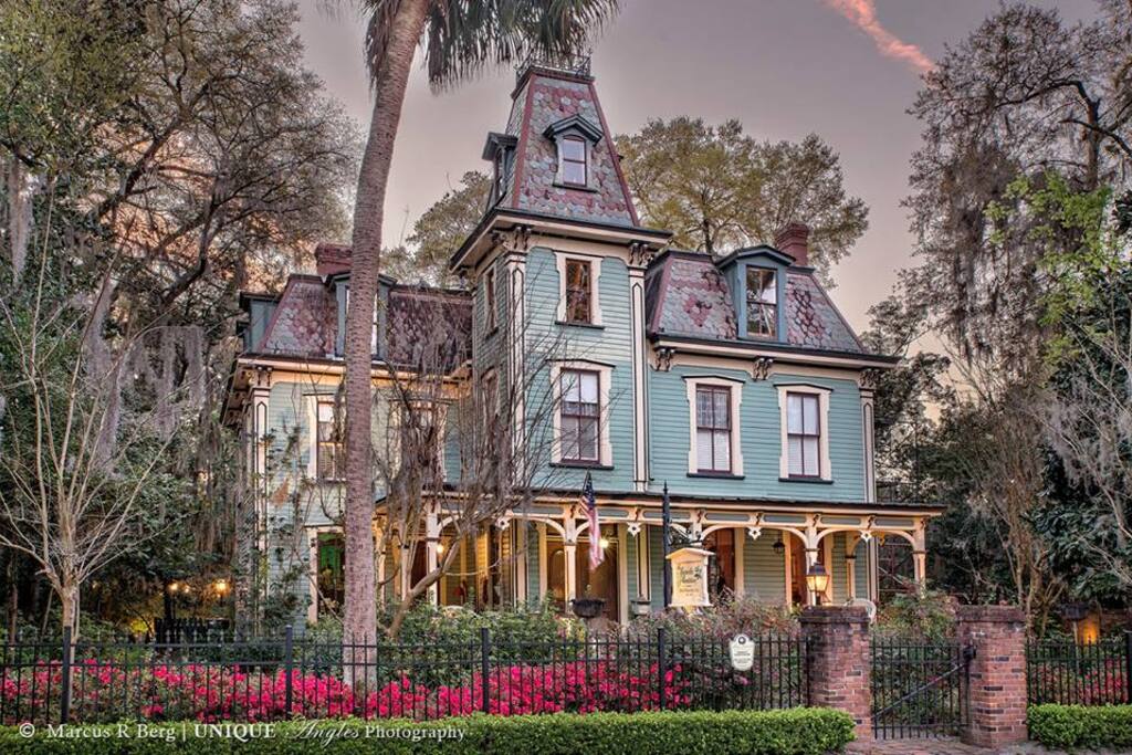 Azalea Room · National Register Historic Home Gainesville, FL Airbnb