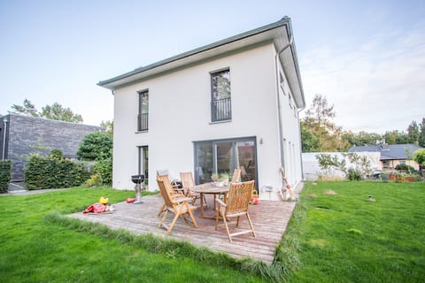 Tolles Zimmer mit viel drum herum