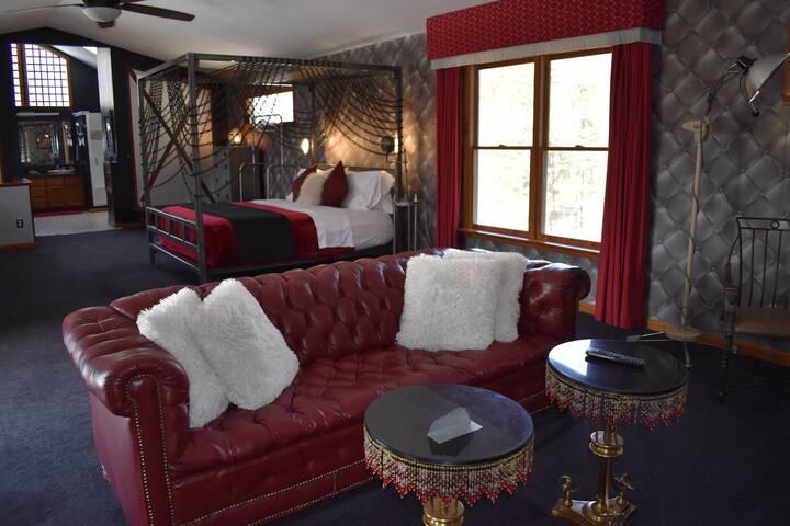 The Master 50 Shades Of 5 Hot Tub King Bed Houses For Rent In Asheville North Carolina United States The Master 50 Shades Of 5 Hot Tub King Bed Houses For Rent In Asheville North Carolina United States