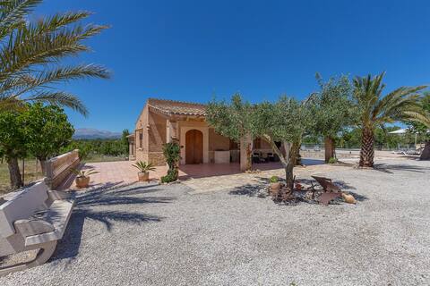 NEW! Son Morro:Great finca with pool & clear views
