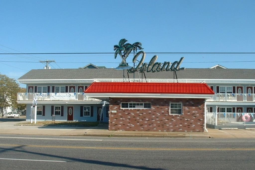 Welcome to the Island Condominiums!