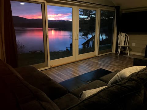 Waterfront 1-bedroom apartment on 5 acres