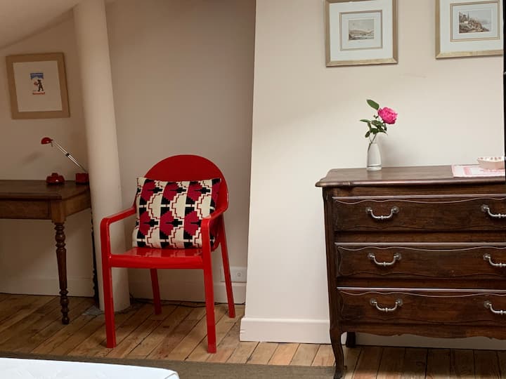 Bedroom 2
Office Corner