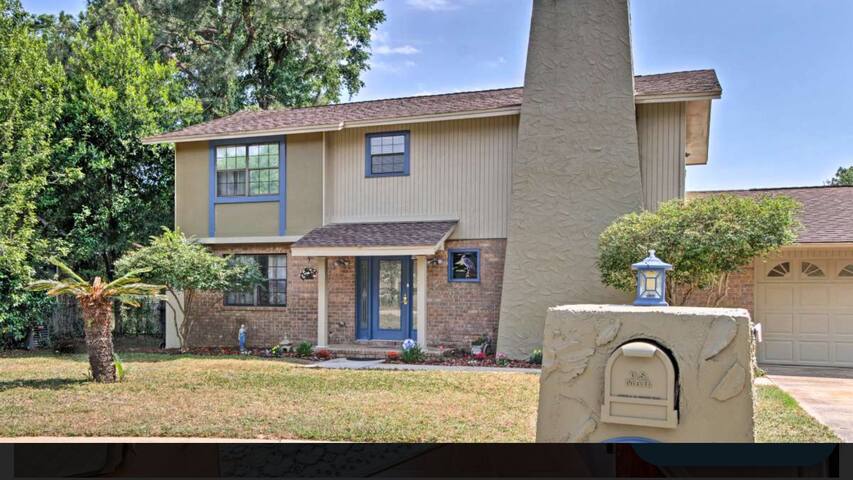 POOL!/2,000 SF/NEAR BAY-IT’S OPEN!/BIKES!/GAME RM