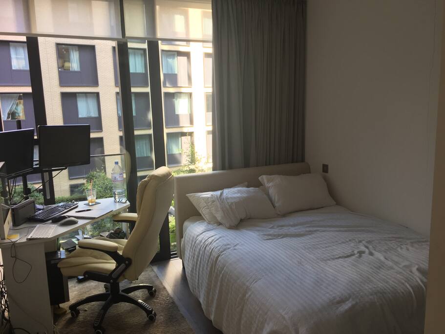 Queen size bed in bedroom 1 can fit two people