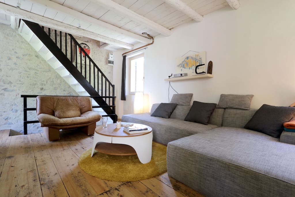 1st floor living room