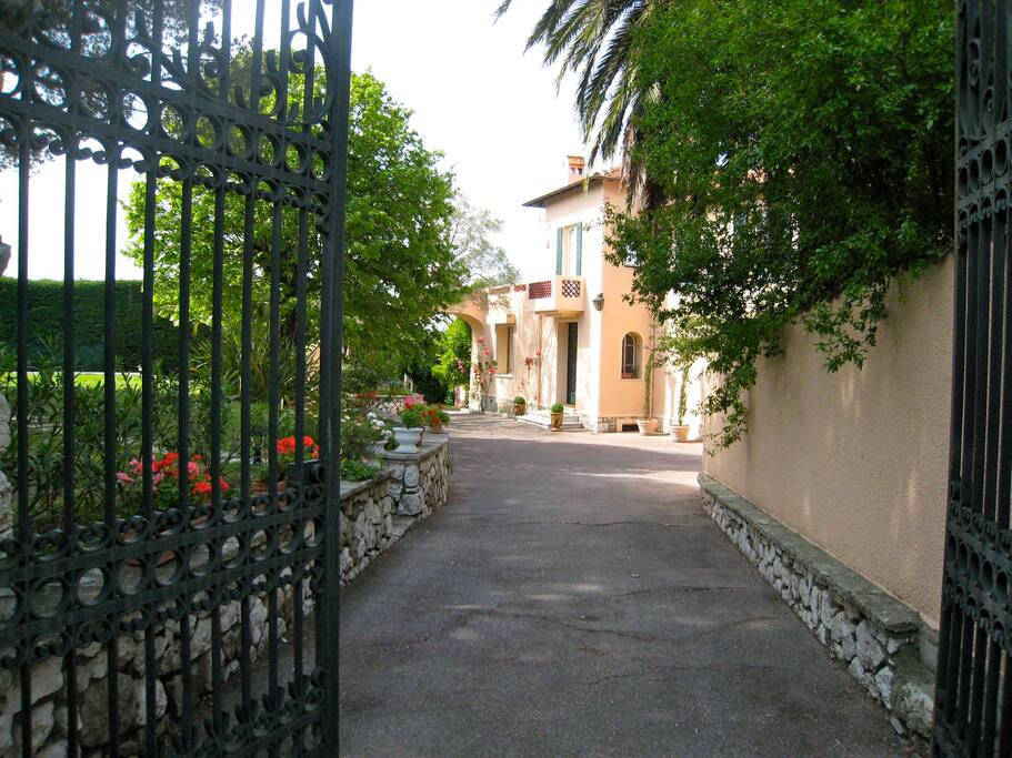 Entrée de la propriété