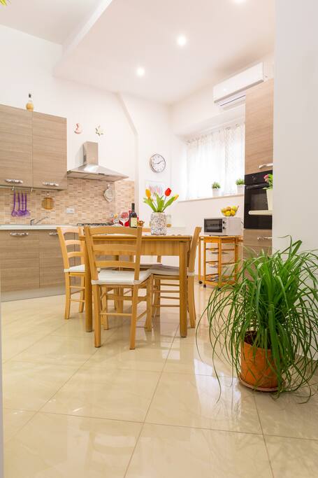 Vista della cucina e punto luce