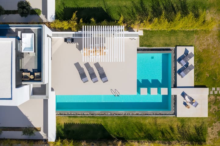 Great Albatross Beach Front Villa