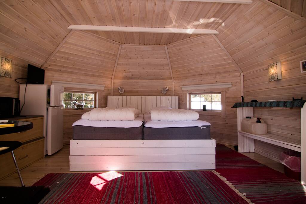 Inside the cabin campalta.se