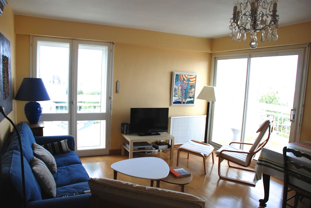 Salon | Living room