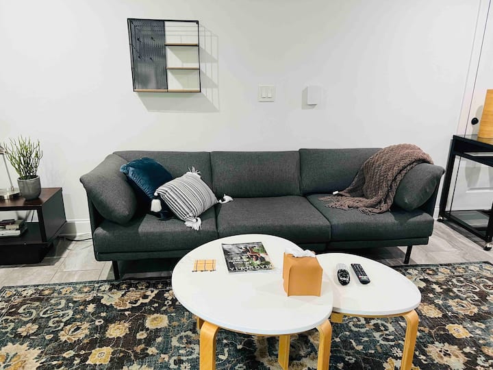 Amazing Clean & Cozy Studio Apartment