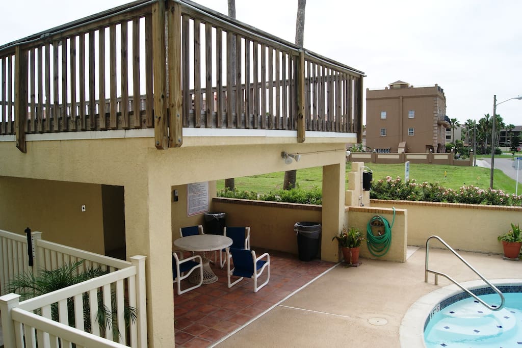 Sunbathing deck