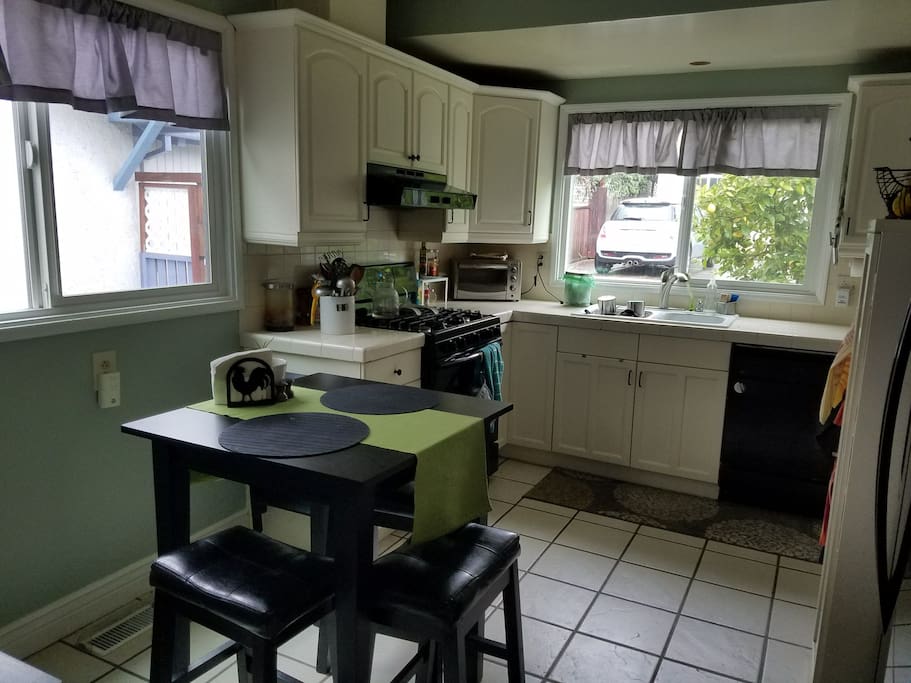 Bright and roomy eat-in kitchen...