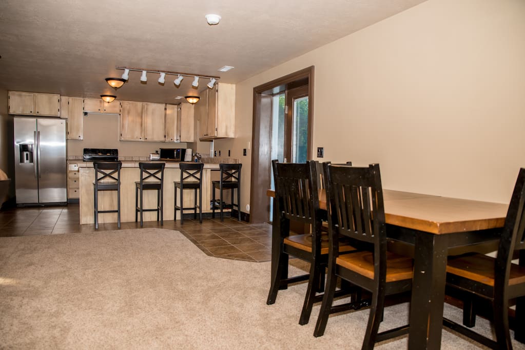 Nice open concept in the kitchen, dining and living room spaces.