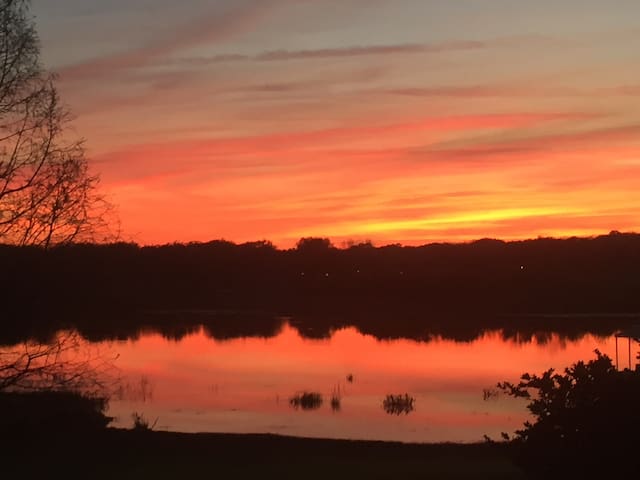Lakefront near Universal
