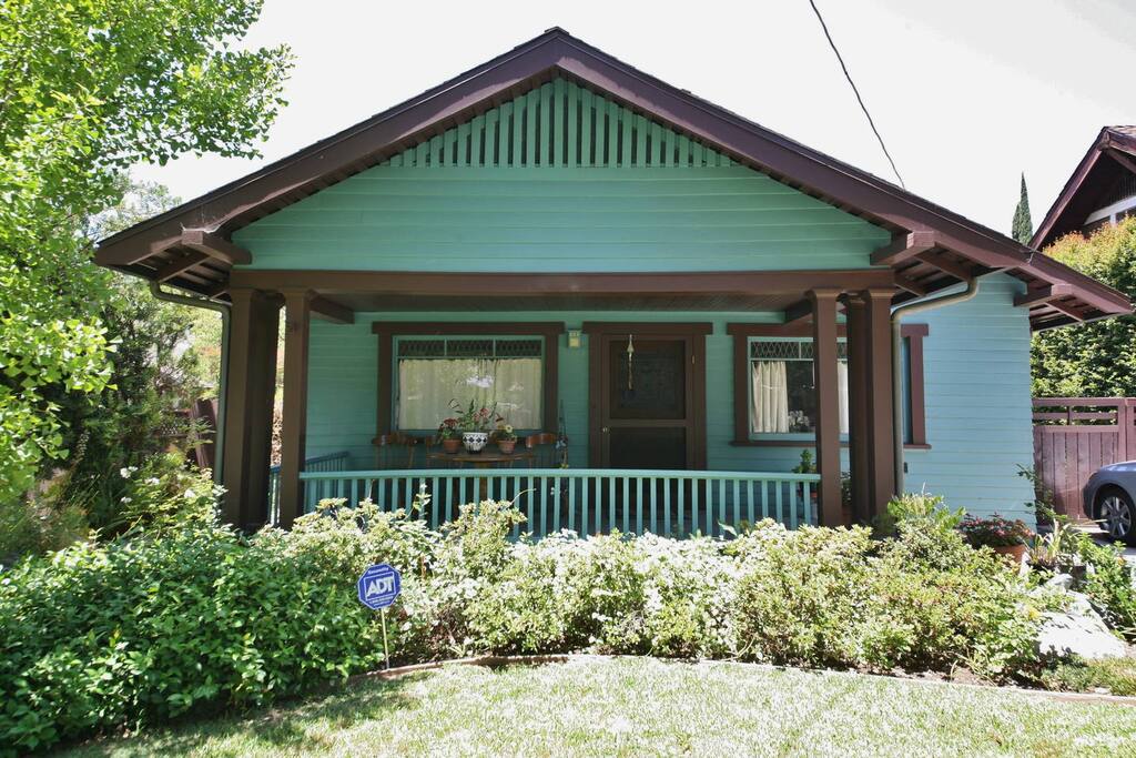 1919 Craftsman home in historic district of Pasadena.