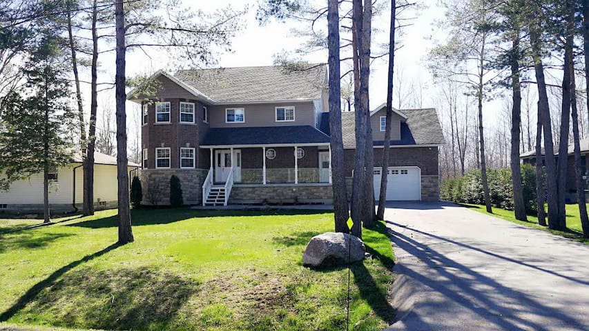 Willow Beach Cottage