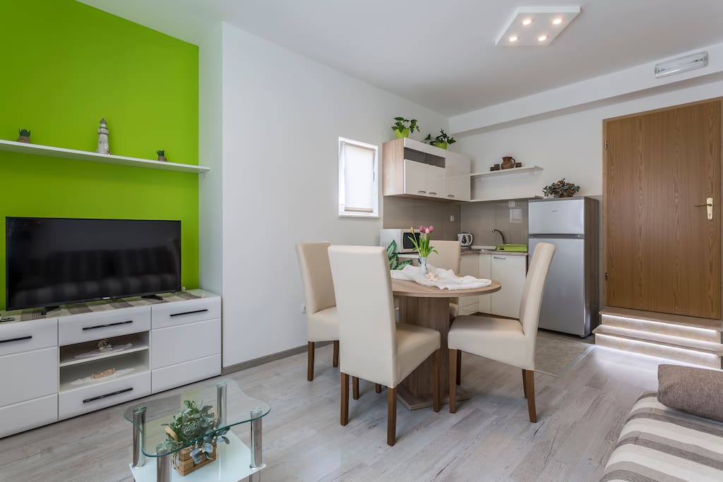 Kitchen & Living Room