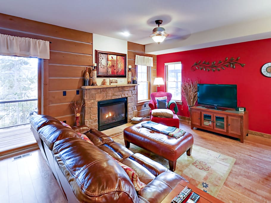 A gas fireplace and 42” flat screen TV feature in this cozy sitting room. Professionally cleaned and maintained by TurnKey Vacation Rentals.