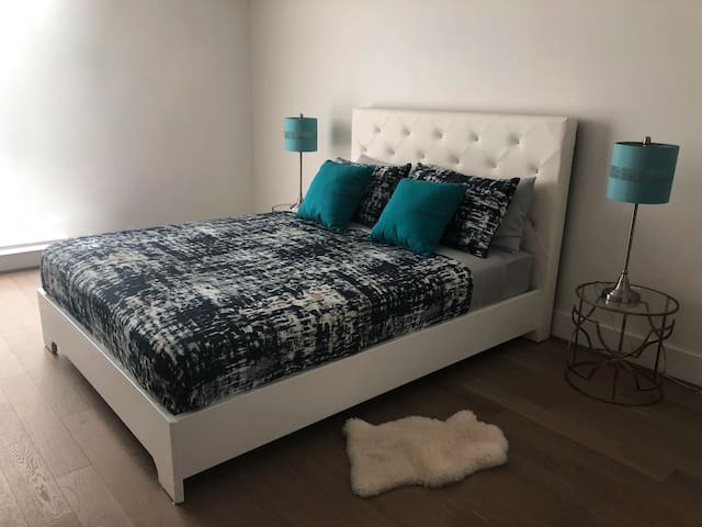 hollywood luxury studio for 3 people apartments for rent in