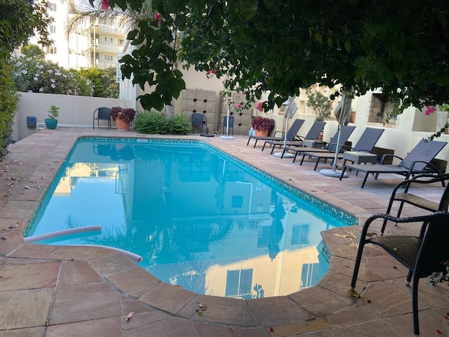 Magical Oasis with solar heated Pool