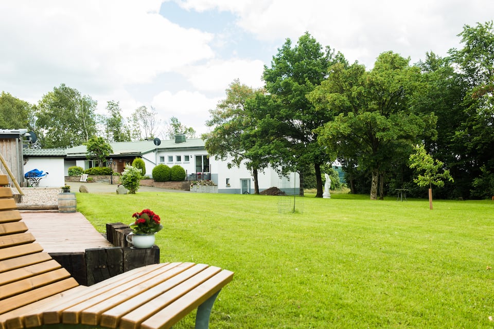 Ferienhof - Weites - Land, large apartment with terrace, garden and children's playground — photo 1