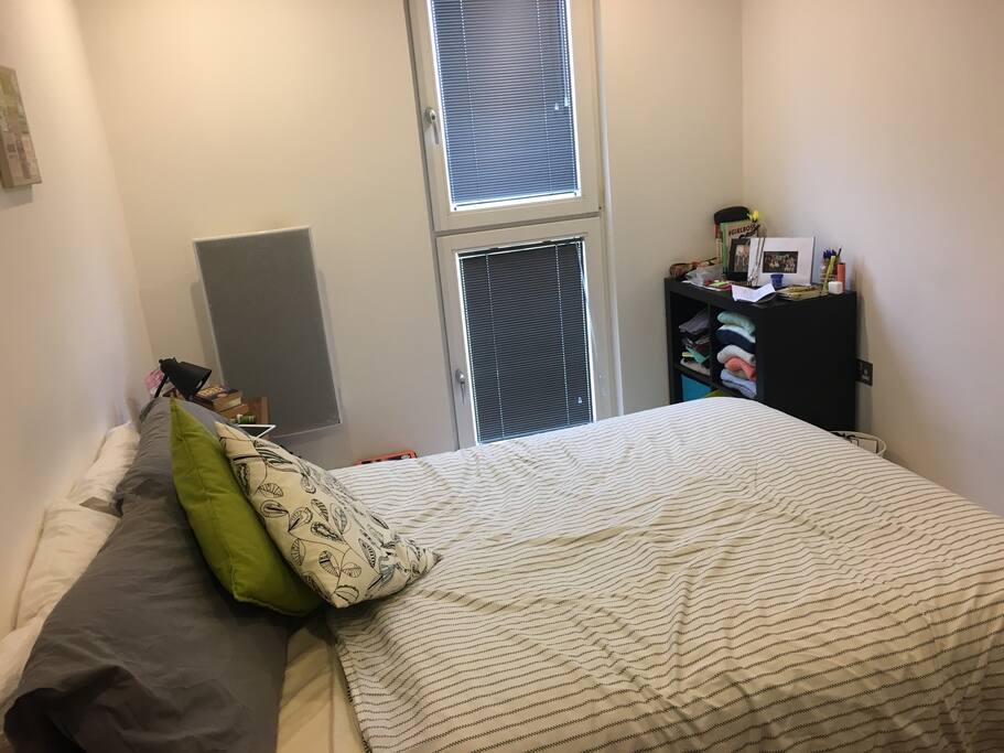 Smaller of the two bedrooms.