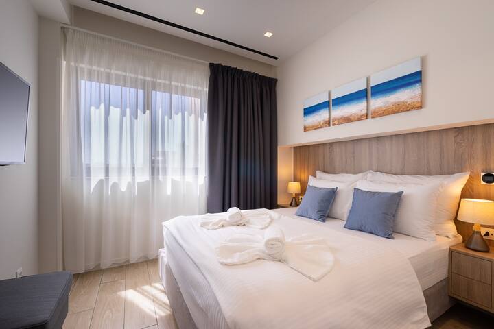 Family 2BDR apartment with balcony, near Syntagma gallery image 5