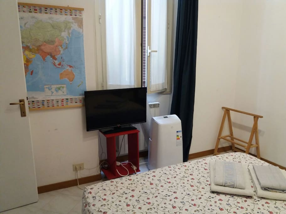 Tv in your room and A/C you can regulate at will... Please not below 22°C