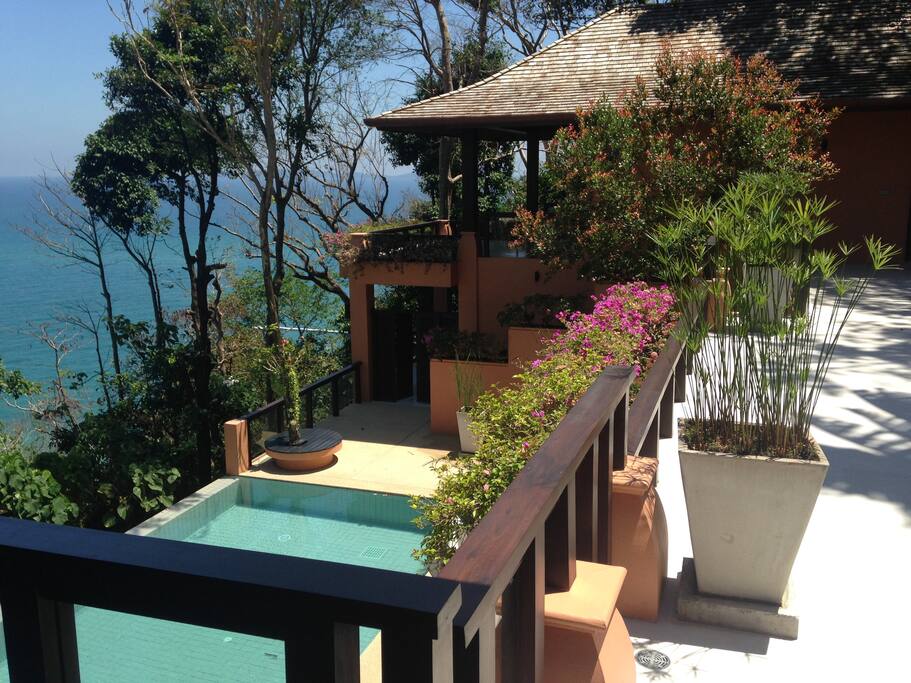 Private pool