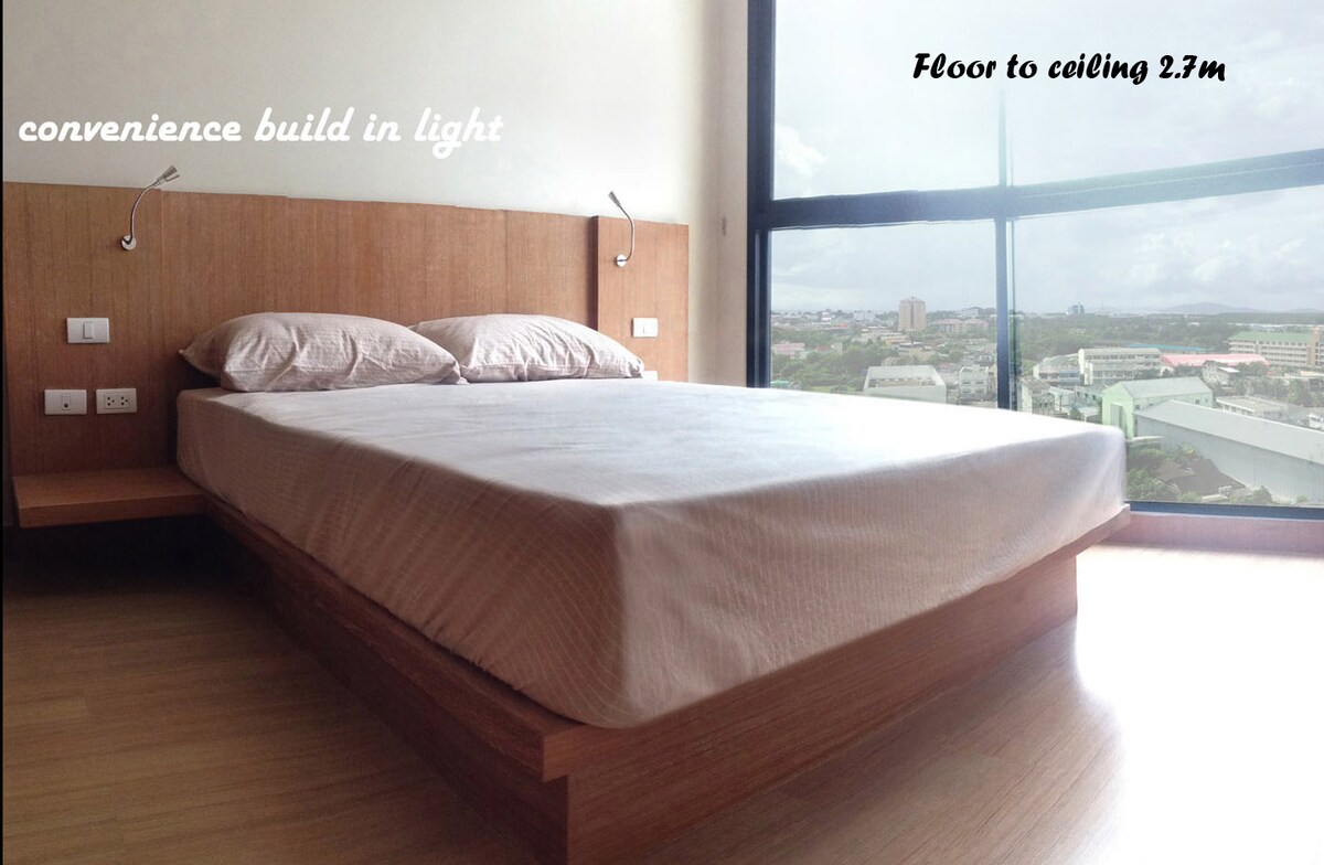 Techo 2,7 m. Te hace sentir más relajado.