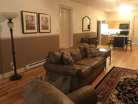 Business Stay Apt, Third Fl, Downtown Norwich NY