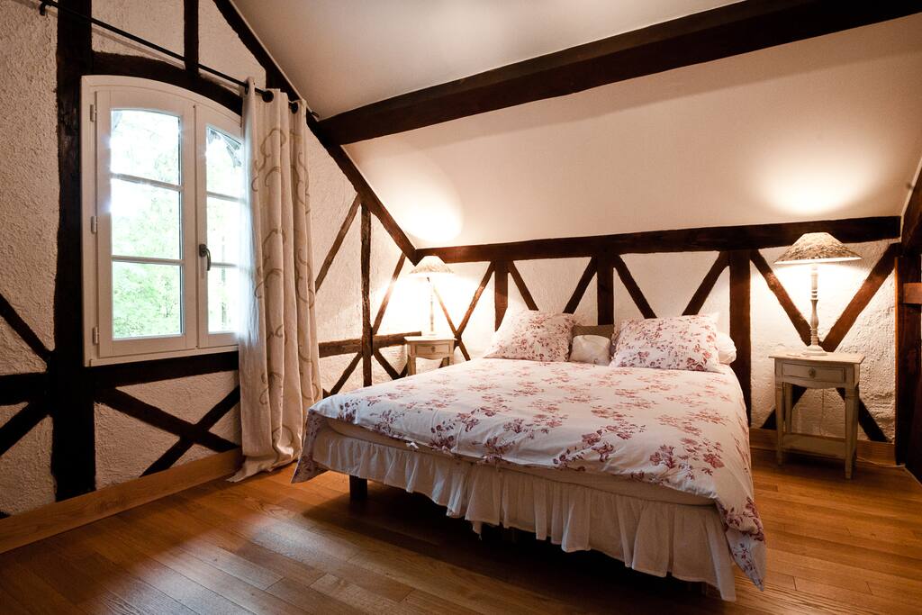 Chambre principale. Lit double ou 2 lits simples, selon besoin