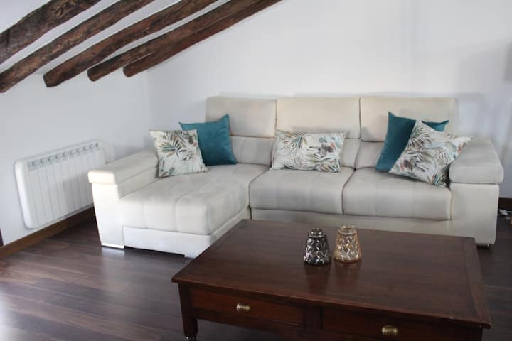 Buhardilla Rural Con Encanto - Hueva