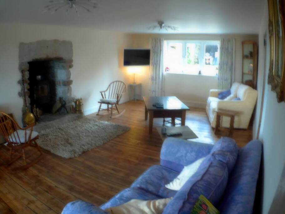 Guest living room
