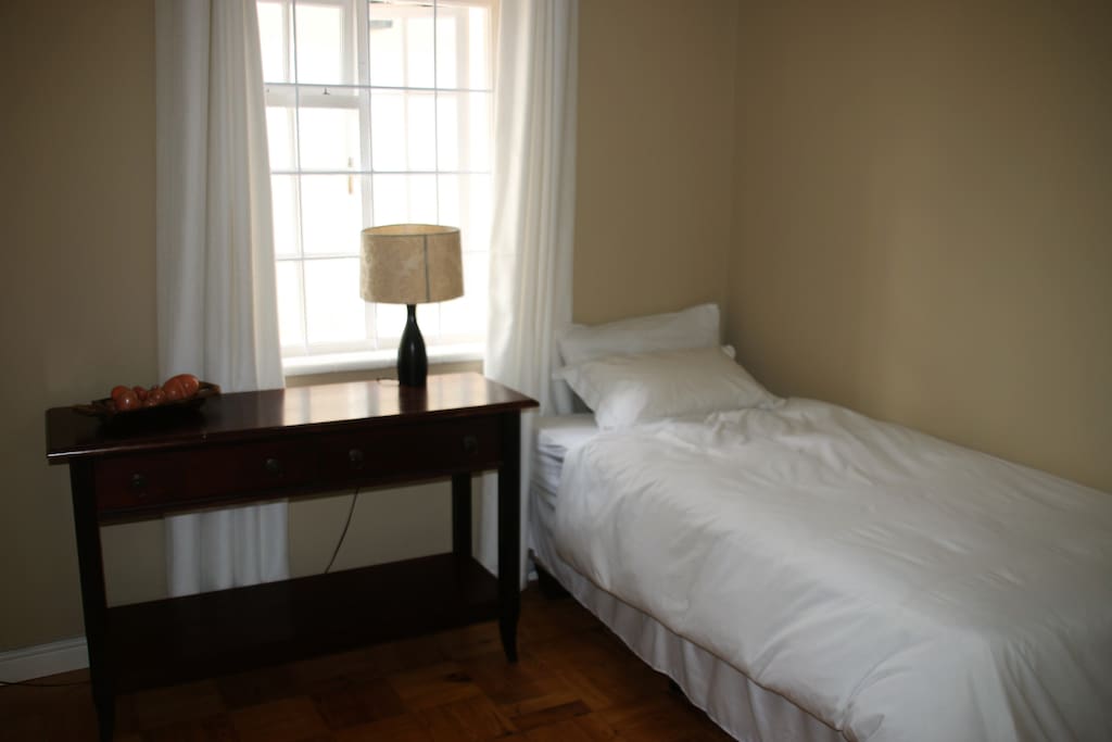 3rd Bedroom - with 1 or 2 single beds