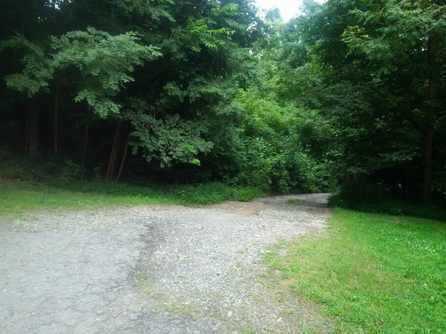 The walk up. Parking is just out of the pic on the right (left coming up)