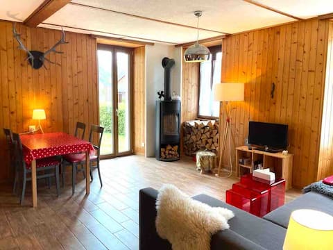 Successful Airbnb property: Charming 2.5 rooms with garden, 2 steps from the lake in Orsières