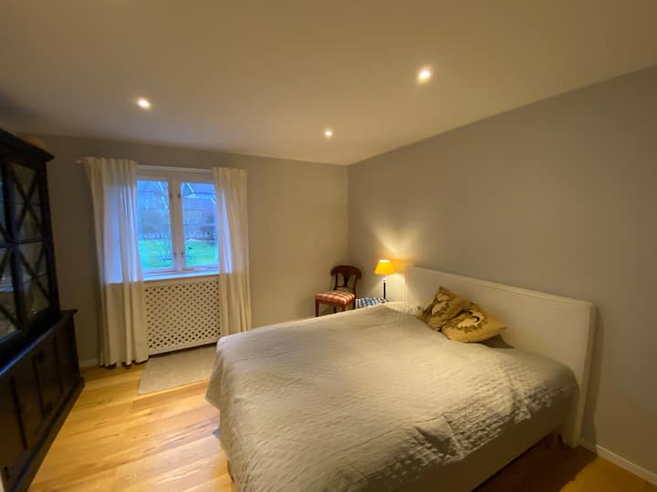 חדר שינה למטה
160 מיטות