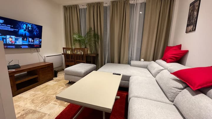 Superbe Appart Avec Spa Privé Et Cinéma - Villemomble
