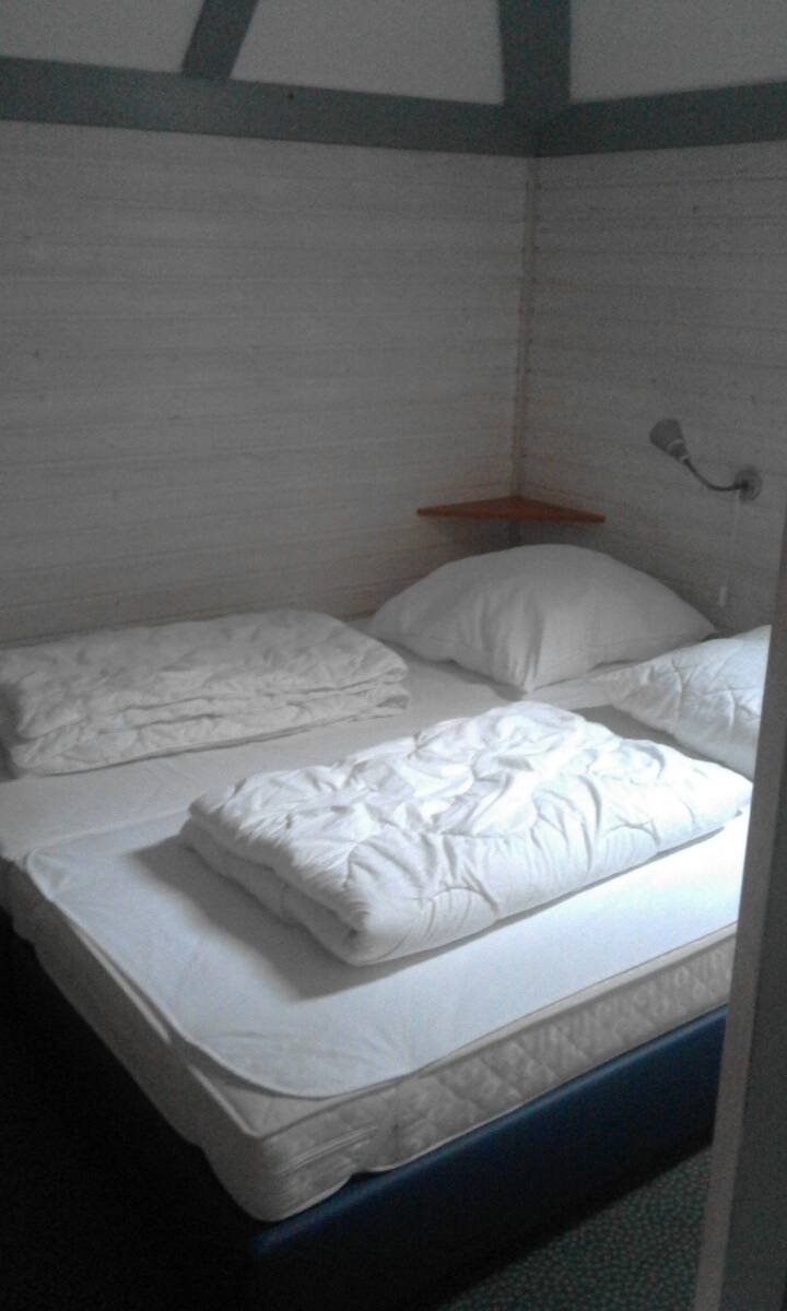 1er dormitorio con cama tamaño queen.