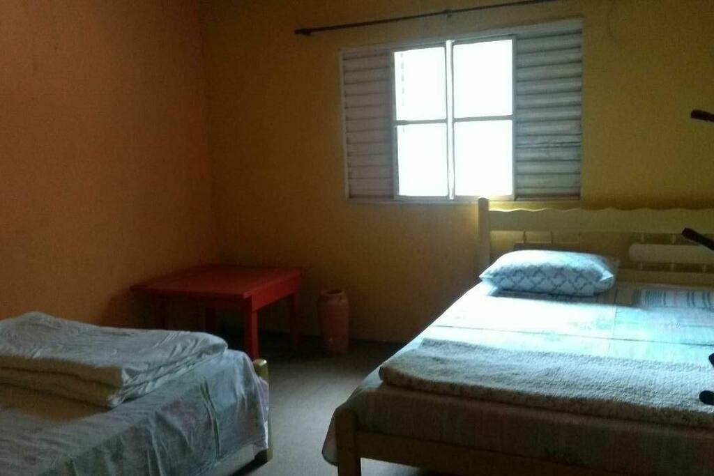 Quarto quádruplo - 2 camas casal - WC compartilhado