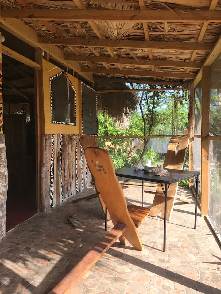 Mandela Great Hut... A Natural Vibe with comfort. Huts for Rent in