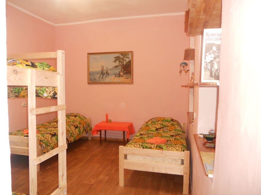 №1 - 4-bed dormitory room, 16 m2 (2 single beds, 1 bunk bed