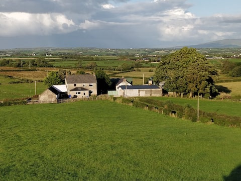 Finn McCools Farm NITB approved. Sleep 10 Portrush