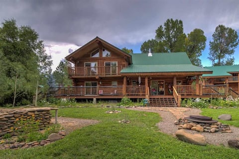 LARGE RIVERFRONT HOME FOR MULTI FAMILY GROUPS
